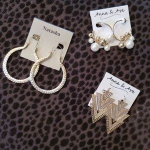 3 Gold Earrings,Pearl,Trible Triangle,horseshoe